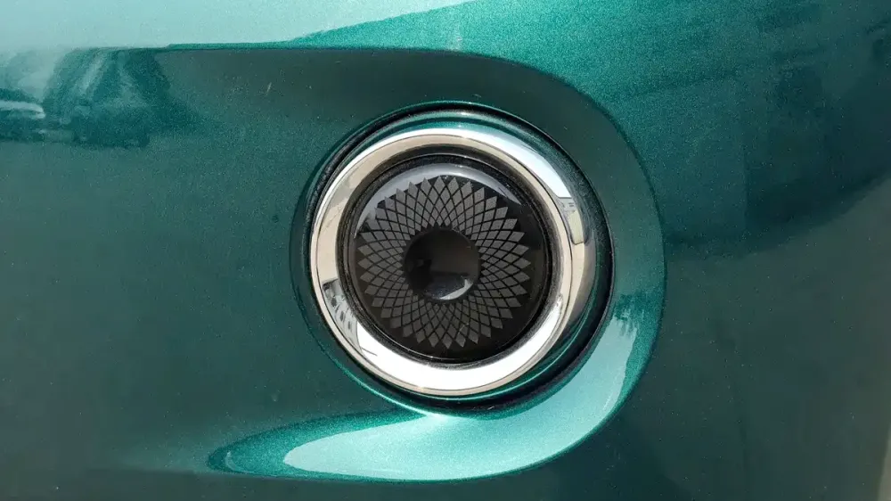 Китайский «народный» электрокар после обновления поступил в продажу по цене от 530 тысяч рублей