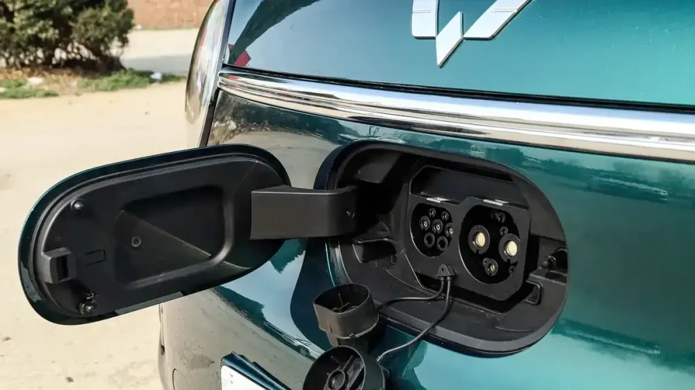 Китайский «народный» электрокар после обновления поступил в продажу по цене от 530 тысяч рублей