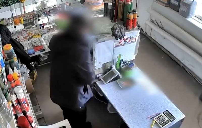 В&nbsp;Башкирии сотрудницы автомойки «отвоевали» у&nbsp;грабителя похищенные деньги