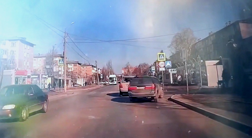 Вот почему детей нужно держать за руку в опасных местах