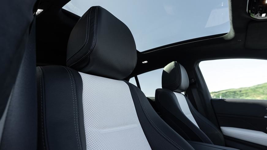 Mercedes-Benz представил обновлённые GLE и GLE Coupe