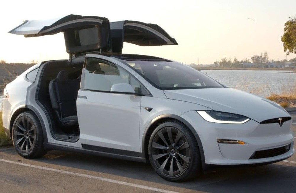 Tesla окончательно прекратила выпуск Model S и Model X — на складах осталось всего 600 машин