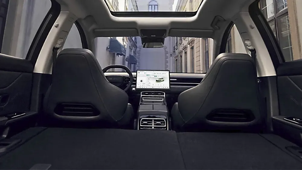 В России стартовали продажи самого доступного кроссовера Soueast