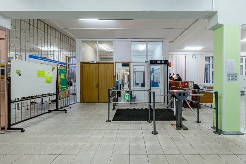 Как выглядят московские школы до и после обновления