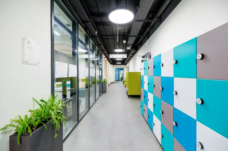 Как выглядят московские школы до и после обновления