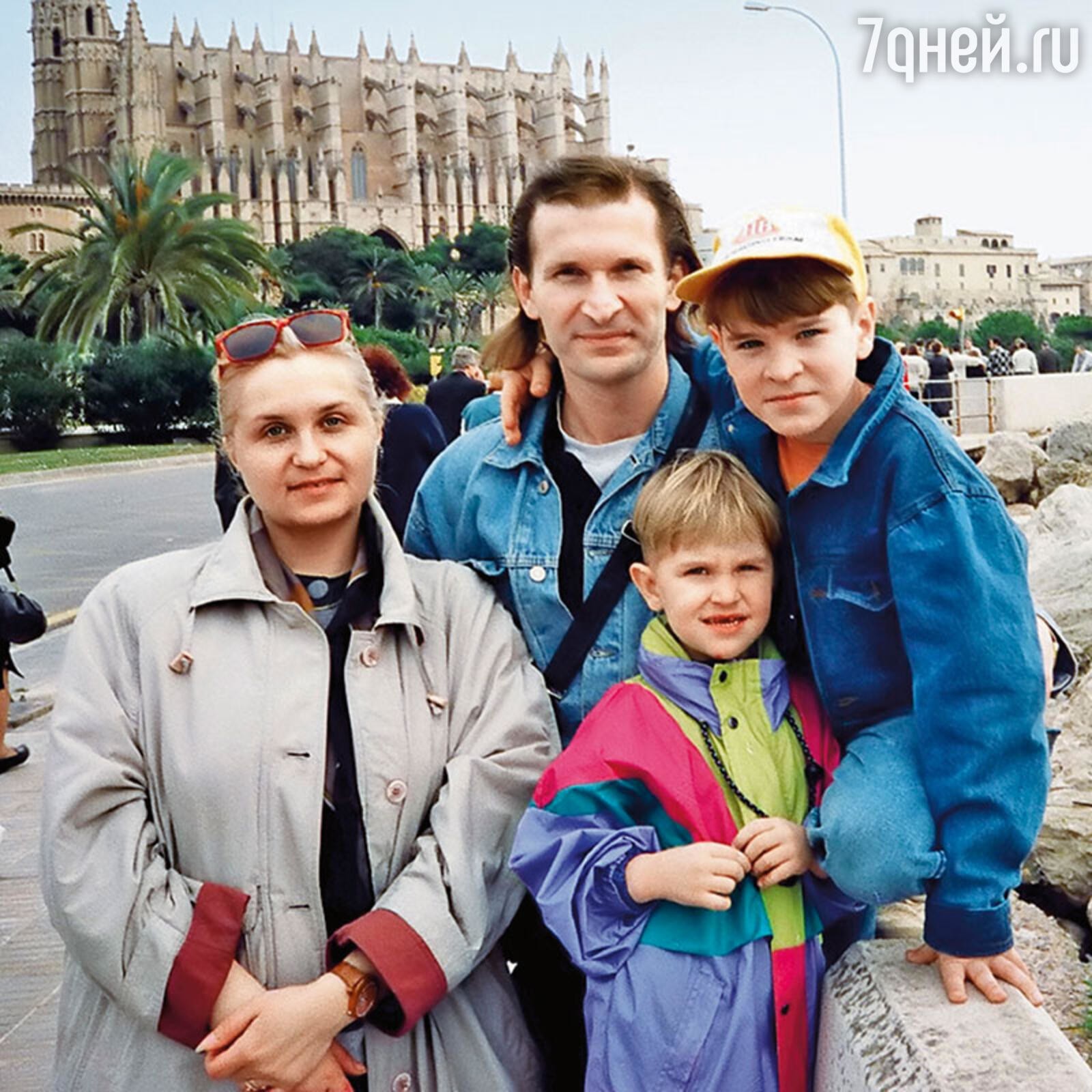 Семья Добронравовых