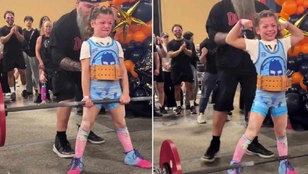 9-летняя девочка установила рекорд, подняв штангу в три раза тяжелее себя