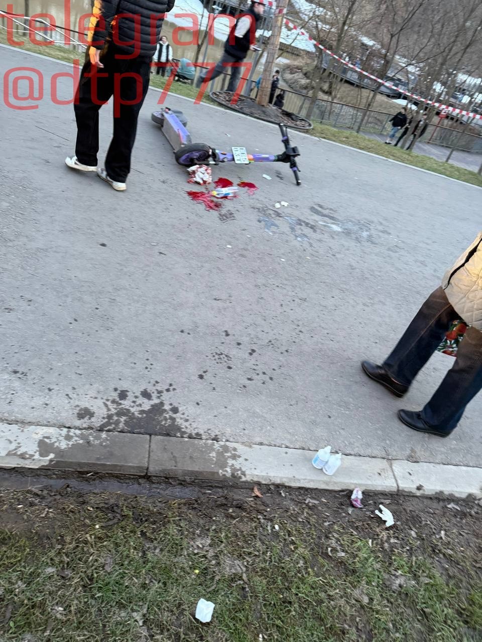 В Москве самокатчица покалечила пенсионера