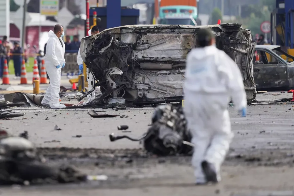 Массовое ДТП на пункте взимания платы в Колумбии