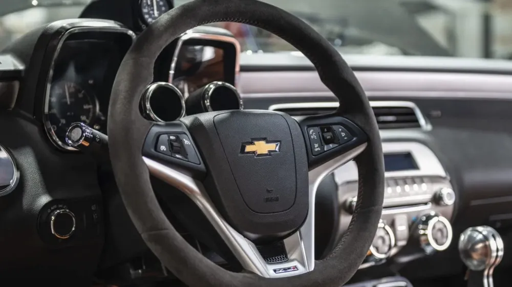 Chevrolet Camaro с двигателем Boeing от вертолёта выставили на продажу