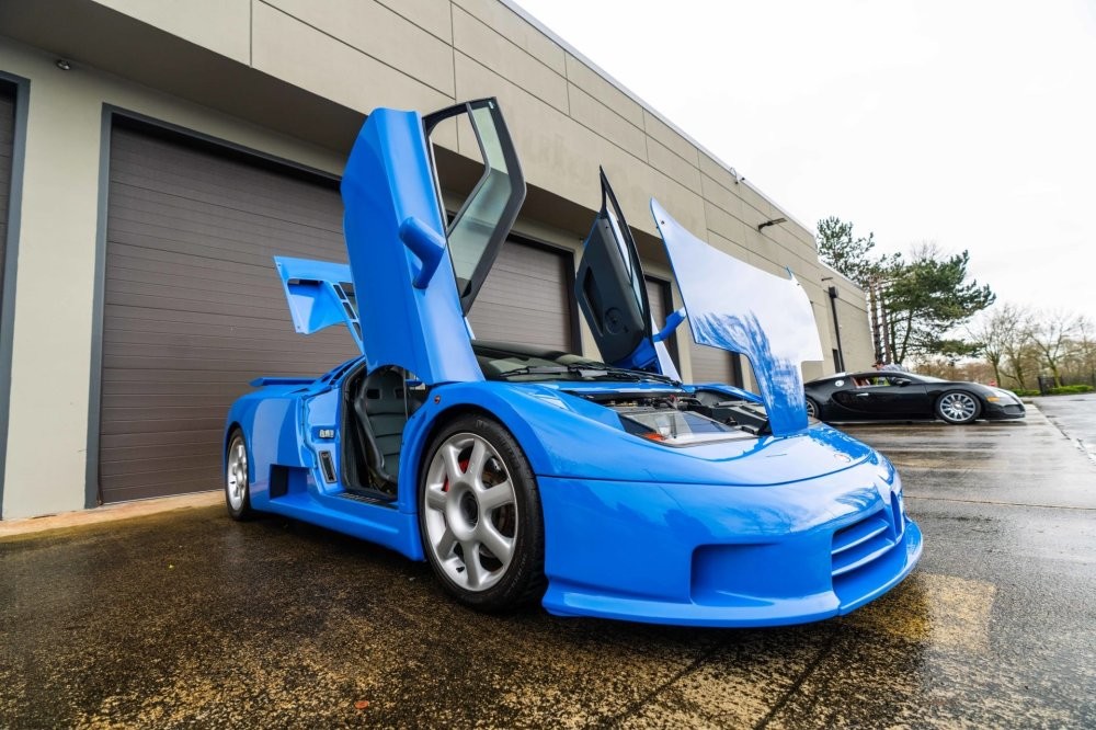 Потеряли суперкар Bugatti EB110, искали 25 лет, нашли и выставили на продажу