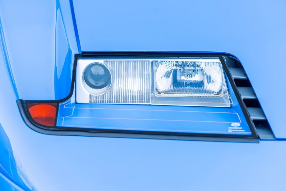 Потеряли суперкар Bugatti EB110, искали 25 лет, нашли и выставили на продажу