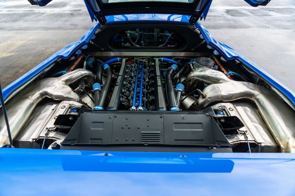 Потеряли суперкар Bugatti EB110, искали 25 лет, нашли и выставили на продажу