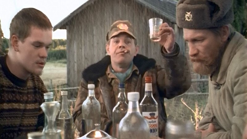 "Да, человек смертен, но это было бы еще полбеды. Плохо то, что он иногда внезапно смертен, вот в чем фокус!"
 Поэтому не откладывай на завтра то, что можно выпить сегодня.