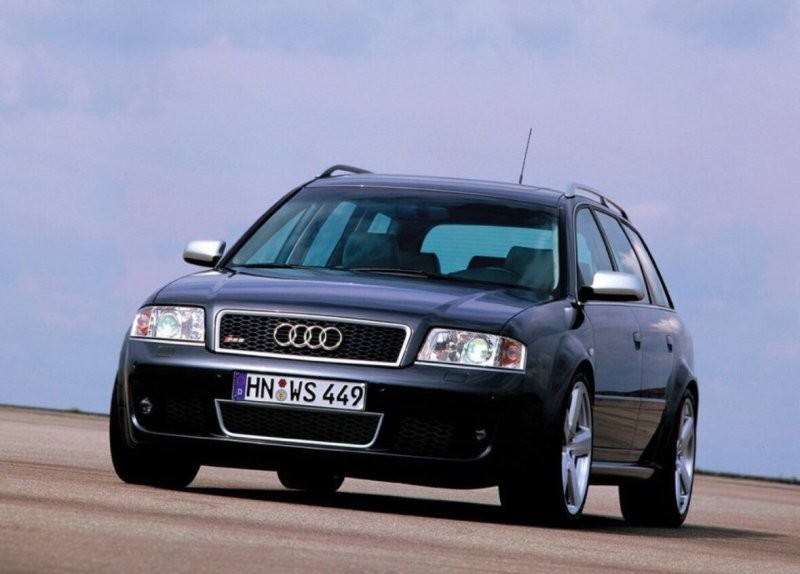 100% это легенды

В 2002-ом в спор между Mercedes и BMW вмешалась AUDI RS6