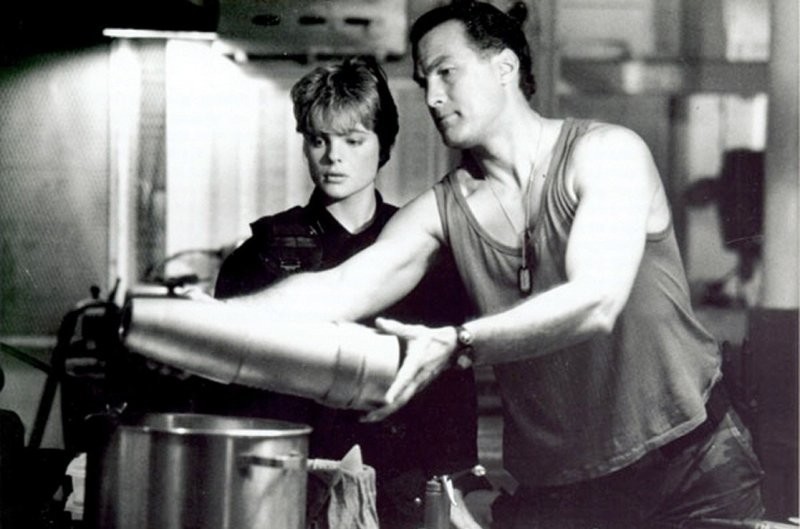 Эрике Элениак (Конвоиры, Захват) исполнилось 56 лет