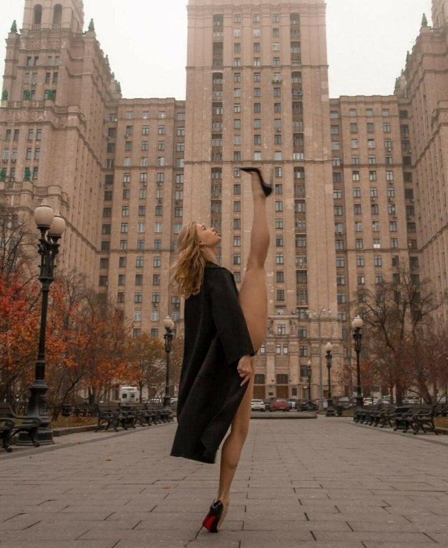 Это она в активном поиске... А в былые годы вот так умела