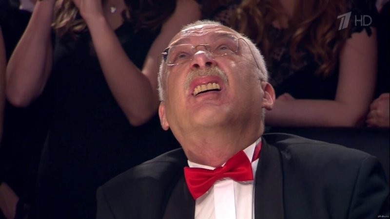 - Давай останемся друзьями..?
- Нет, я уже настроилась...