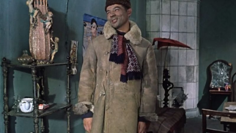 В Санкт-Петербурге в элитной новостройке на улице Челюскина рабочий, занимавш...