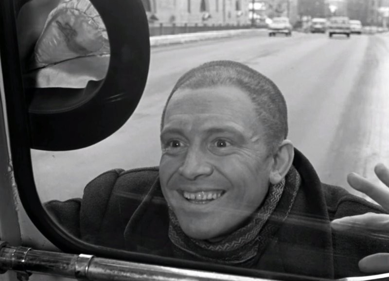 Привет красавица...