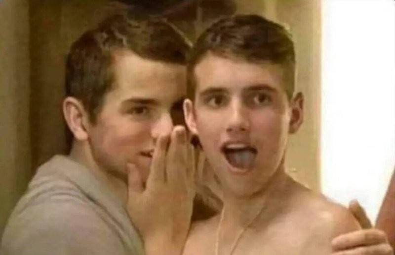 - Обалдеть, дайте два!
Хором произнесли Веселый П. и Мостик...
Девушек у них правда не было...
Но это другая история...