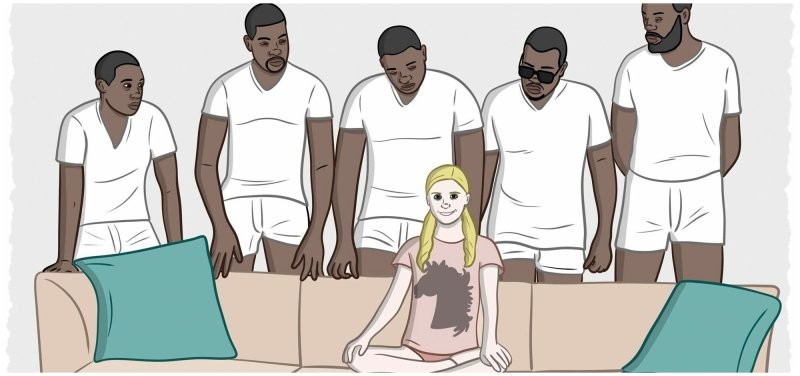 Судя по количеству еды и выражению лица, там сначала было так: