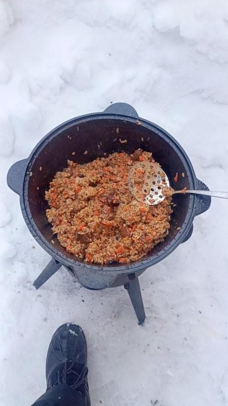 Заставили в честь праздника готовить, благо сегодня оттепель