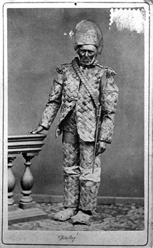 Один финн аж целый мундир сделал!