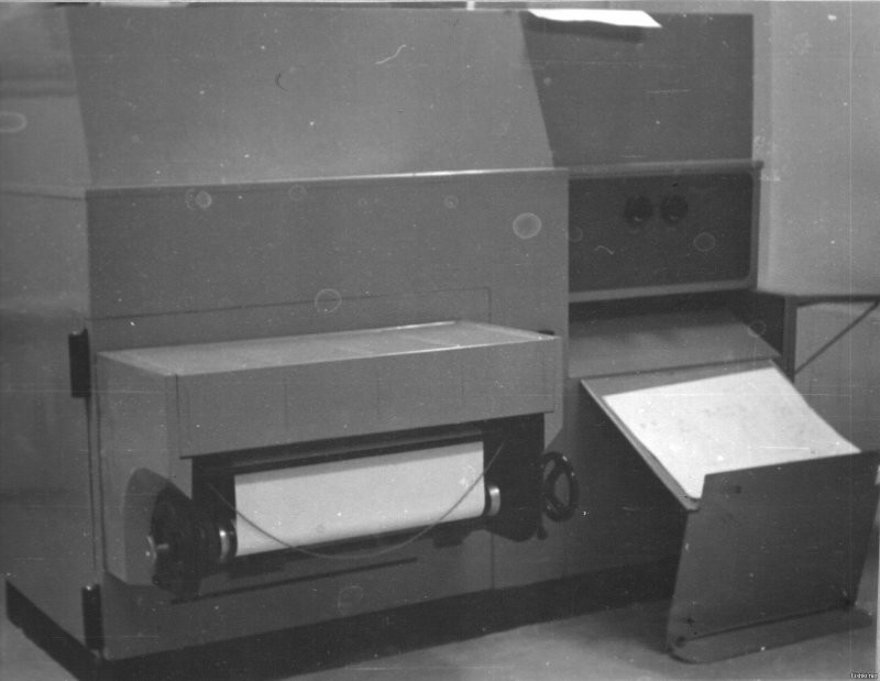 Спасибо за воспоминания! Это прадедушка современных копиров. Но это уж совсем древний. У нас такие были