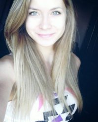 При виде подобных объявлений о знакомствах ну не верится мне прям, что это реальные девушки. Такие, в большинстве своем, симпатичные девушки не стали б искать кого-то в интернете. 
Если я все-таки заблуждаюсь, то глянуть бы на страничку вот этой гражданочки)