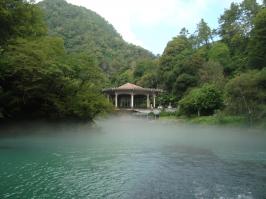 Тоже был там, но не знал что это жд станция) Фотографировал озеро)