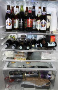 Я люблю пиво. Мой холодос тому подтверждение, и это он не на НГ. Но, если честно, из крафтового почти ничего не понравилось, а пробовал оооочень много.