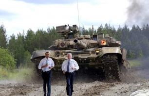 Фотожабы на пробежку Обамы и Байдена по Белому Дому