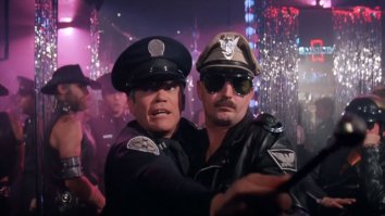 В Мобильном приложении Clover для поиска пары из 70 процентов мужчин похоже 40% Геев, составленные Пары в основном ГОМО !!!
Или это Мобильное Приложение пол не различает ?
Что за гомосятина, какие то сладкие парочки сплошные !!!