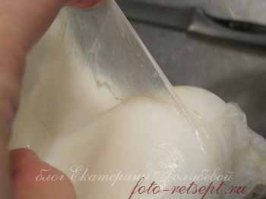 Забыли с Кальмаров после варки "Чулок" снять !