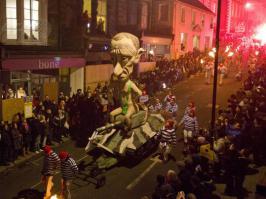 Тем временем в Лондоне