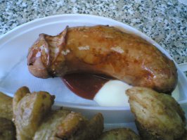 мне в фаст фуде такую колбаску дали))