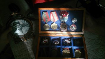 Антонов Иван Федорович.
с. Бижбуляк, Башкирской ССР.
Капитан Артиллерии. Ранен под Керчью.
Осколок носил до самой смерти, в память о Войне.