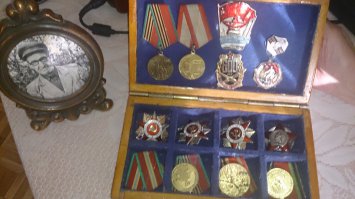 У моего один