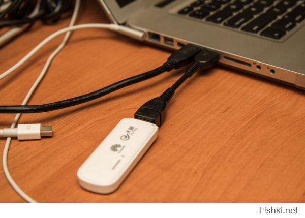 кабель очень полезный, попробуйте вставить два относительно крупных USB девайса в разъемы один в плотную к другому.