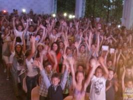 Пел для неправильных беженцев. Фото с того самого концерта в Святогорске.