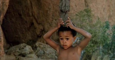 Боди-маскировка: тела моделей, замаскированные под окружающую среду