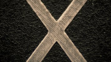 Кто посмотрел на "Х" на своей клаве , палец вверх