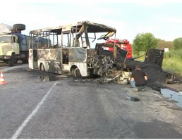 Водитель автобуса уснул за рулём...