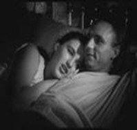 Про курение в постели - точно подмечено! Фильм есть такой советский - "Чужая родня". Молодой супруг приходит с работы (вроде, он тракторист), снимает сапожищи, ложится в постель к жене. Закуривает махру. И вот лежат они, воркуют, целуются. И ничего - запах жену нисколько не смущает.