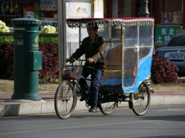 Чиновники-на велосипед! Мэр Перми приехал на работу на велосипеде