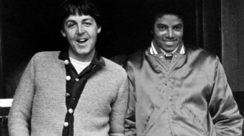Когда в детстве папа мне сказал кто поет песню "say say say", я была ооочень удивлена))) но их совместная работа, мне по душе)))
