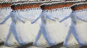 если присмотреться, нет полного синхрона, так что не трынди!