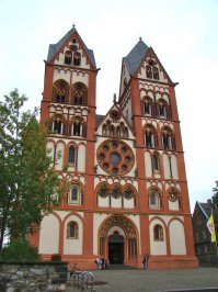 Когда-то строил Лимбургский кафедральный собор.