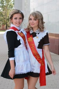 Фотографии выпускниц: "Последний звонок 2015"